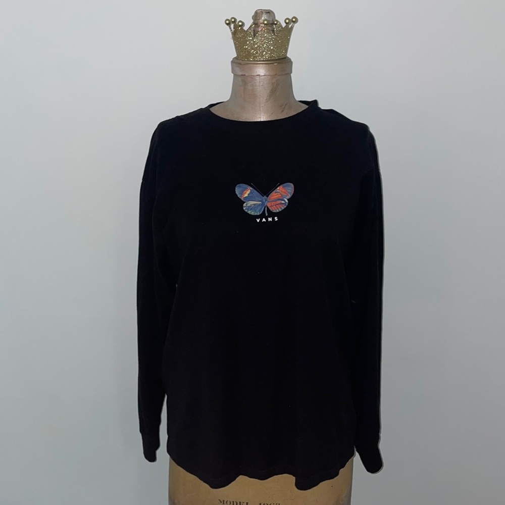 This is a Vans brand long sleeve shirt, size L.